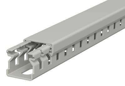 Slisset Channel 15X15 (hxb) 2M