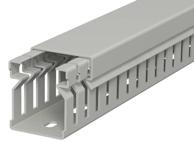 Slisset Channel 30X25 (hxb) 2M