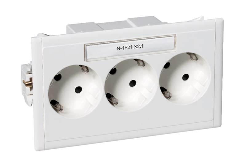 CYB Master Outlet 3-Way, Socket, White (5941500)