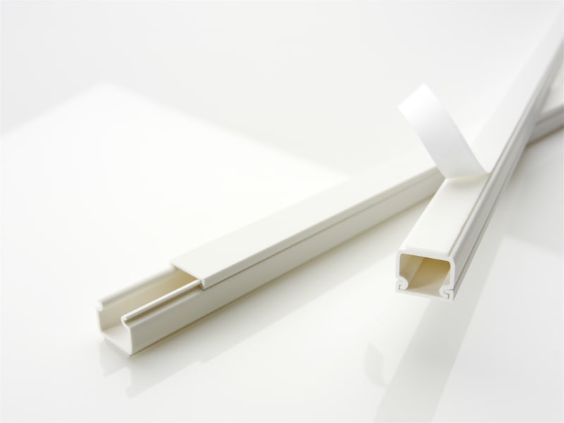 LE 1010 mini trunking with adhesive 2M (6130002)