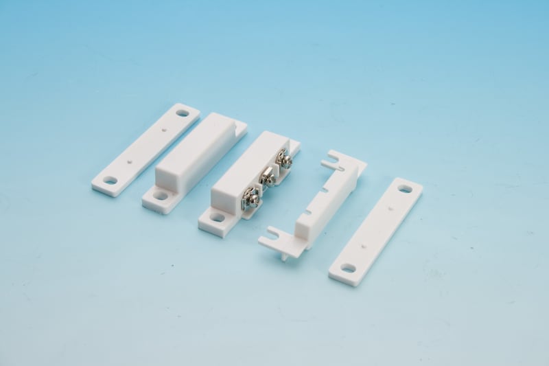 Magnetic contact NO/C/NC (14527)