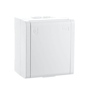 SG Armaturen PV IP44 Single Socket with Earth White