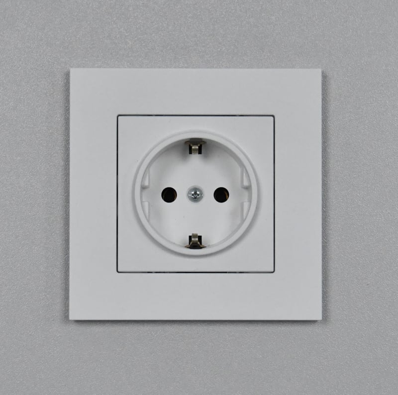 Urmet Flush-Mounted Single Socket Outlet 16A 250V S55 (1505751)