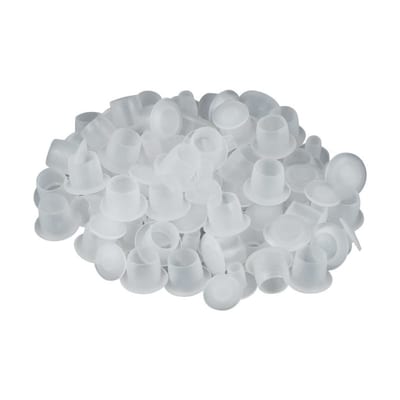 Set with locking plugs