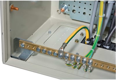 2 earth busbar brackets