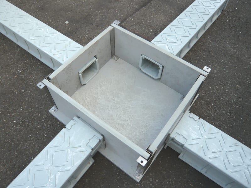 Acte GT-BB200B-RN Junction Box for Cable Duct, No Hole, 200 mm