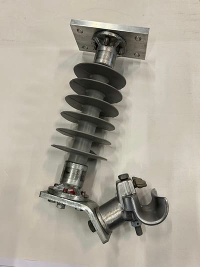 Fjellskålnes K-Line Insulator 457 Complete with Line Holder