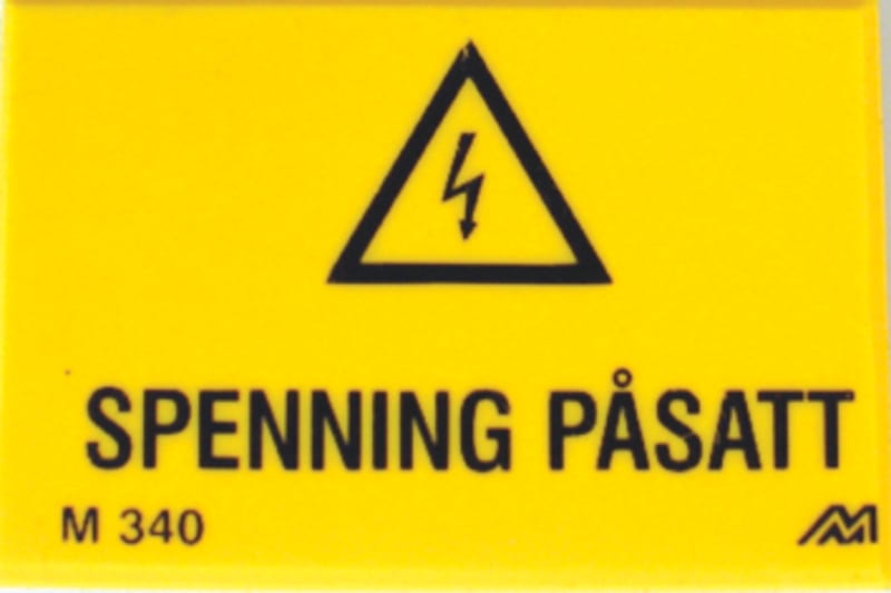 Melbye M340 PVC Magnetic Sign Voltage on 45x30x3 mm