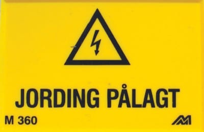 Melbye M360 PVC Magnetic Sign Earthing Required 45x30x3 mm Yellow