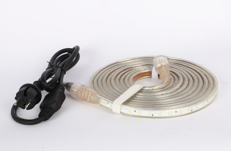 Luxflex Eco 5M 4000K with cable/plug. (3241955)