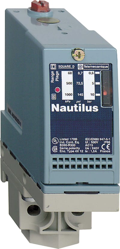 Telemecanique XCSE7313 Safety Limit Switch with Magnetic Locking, 24 V