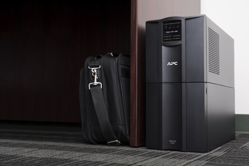 Schneider Electric APC Smart-UPS, Line Interactive, 2200VA, Tower, 230V, 8X IEC C13+2X IEC C19 outlets, SmartConnect Port+SmartSlot, AVR, LCD SMT2200IC