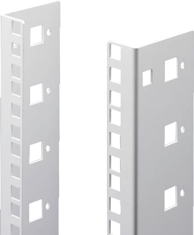 Mounting rail trailing edge 15U