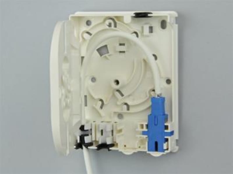 HFTP Wall Outlet, 2-Port SC with Shutter (CK7246-000)
