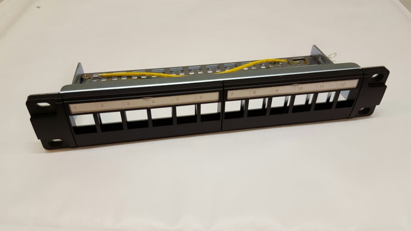 10"PANEL TOMT UTP TELE/Data C6 (6970953)