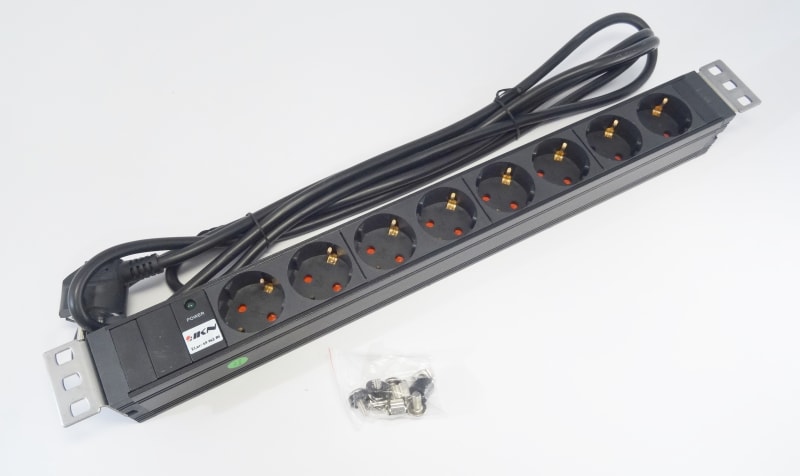 19" Powerlist 8X230V, 3M cable (6996290)