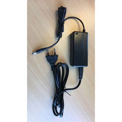 Battery charger for bindemaskin