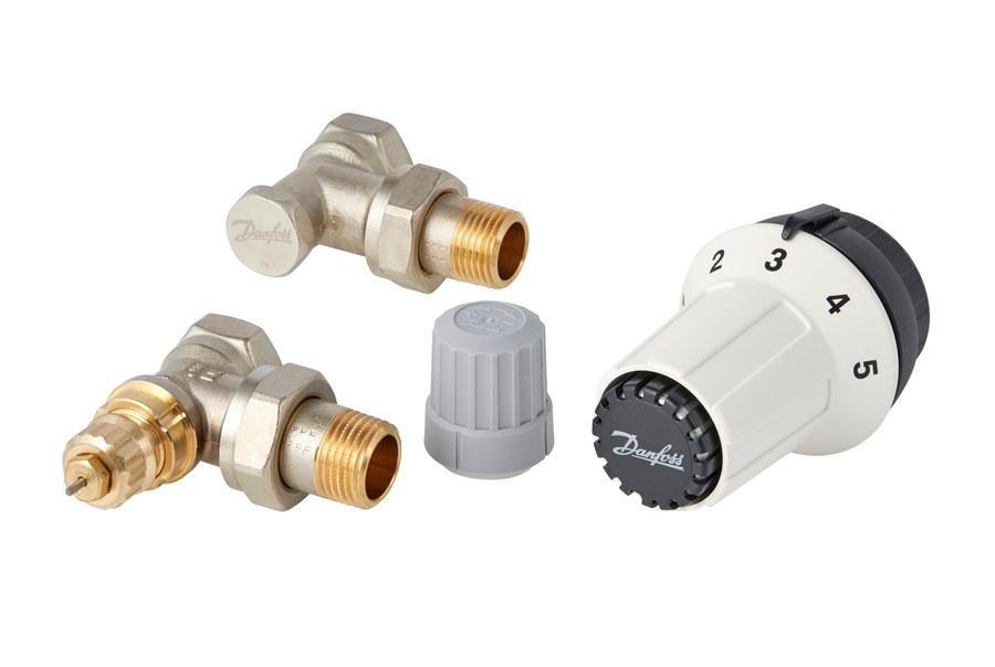 Danfoss RAS-C + RA-FN + RLV-S radiator valve set (TRV set) — Angle DN 15, 3-Elements, RAS-C sensor (013G5253)