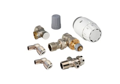 Danfoss RAS-C2 Radiator Pack radiator valve set (TRV set) — Angle 15 mm, 3-Elements, RAS-C2 sensor (013G6025)