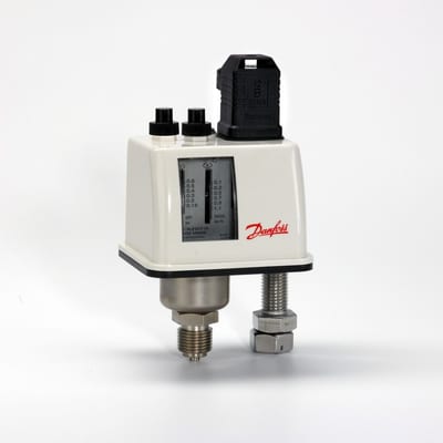 Danfoss BCP1 boiler pressure control, 0.1 bar to 1.1 bar, SPDT, automatic reset, G½A