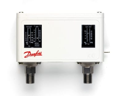 Danfoss KP44 dual-pressure switch (control + safety), 2–12 / 0.5–6 bar, auto reset