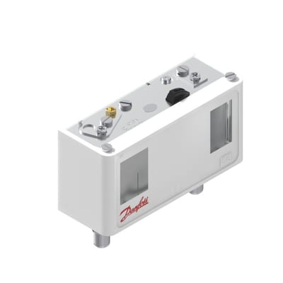 Danfoss KP15A dual pressure switch, LP -0.2 to 7.5 bar / HP 8 to 32 bar, auto / manual max reset, SPDT+SPST(NO), M10 x 0.75 male, IP30