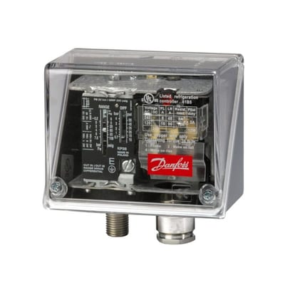 Danfoss KPI35 pressure switch, -0.2–8 bar, IP55, auto reset, SPDT, G 1/4