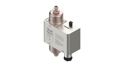 Danfoss MP55A oil differential pressure switch, 0.3 bar–4.5 bar adjustable, manual (minimum) reset, 120 s time delay, M12X1.5