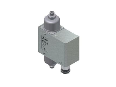 Danfoss MP55A oil differential pressure switch, 0.3 bar–4.5 bar adjustable, automatic reset, M12X1.5