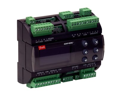 Danfoss AK-PC 551 pack controller, 2 suction + common condenser, front display