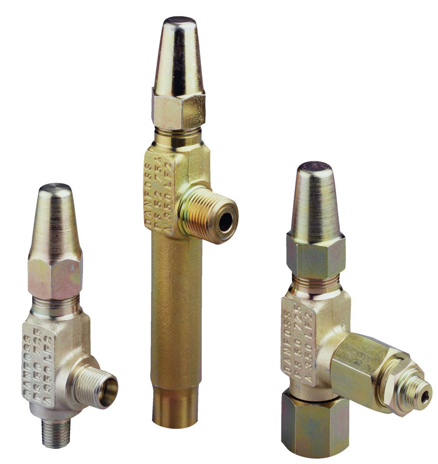 Danfoss SNV-ST stop needle valve, 3/8 in NPT male x 3/8 in NPT female, low-temperature steel (code 148B3747)