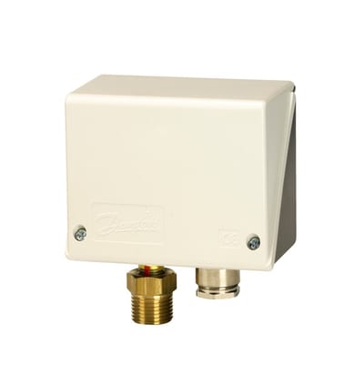 Danfoss KPI36 pressure switch, 2–12 bar (29–174 psig), 0.5–1.6 bar (7–23 psi) differential, automatic reset, SPDT, G 1/2 in male, IP55