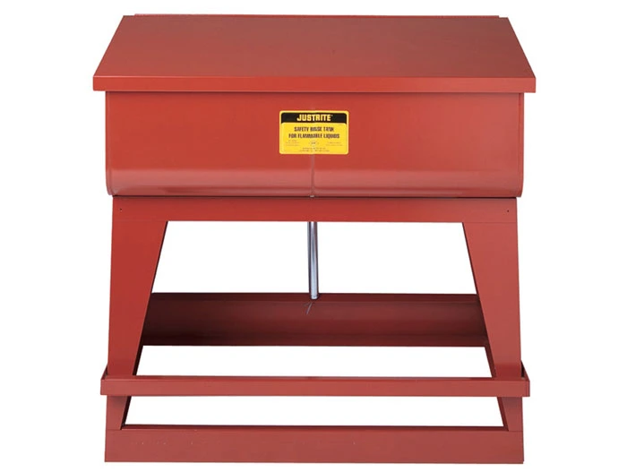 22 Gallon Rinse Tank, Floor-Standing, Foot-Operated Self-Close Cover, Drain Plug, Steel, Red - 27220