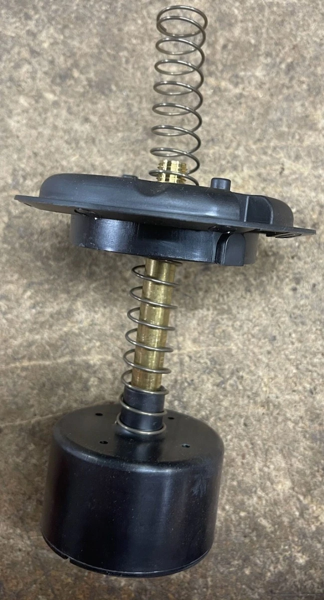 Cover Assembly for Pint and Quart Plunger Dispensing Cans - 11154