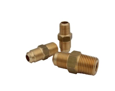 UR2-108 Reducing Flare Union 5/8" × 1/2"
