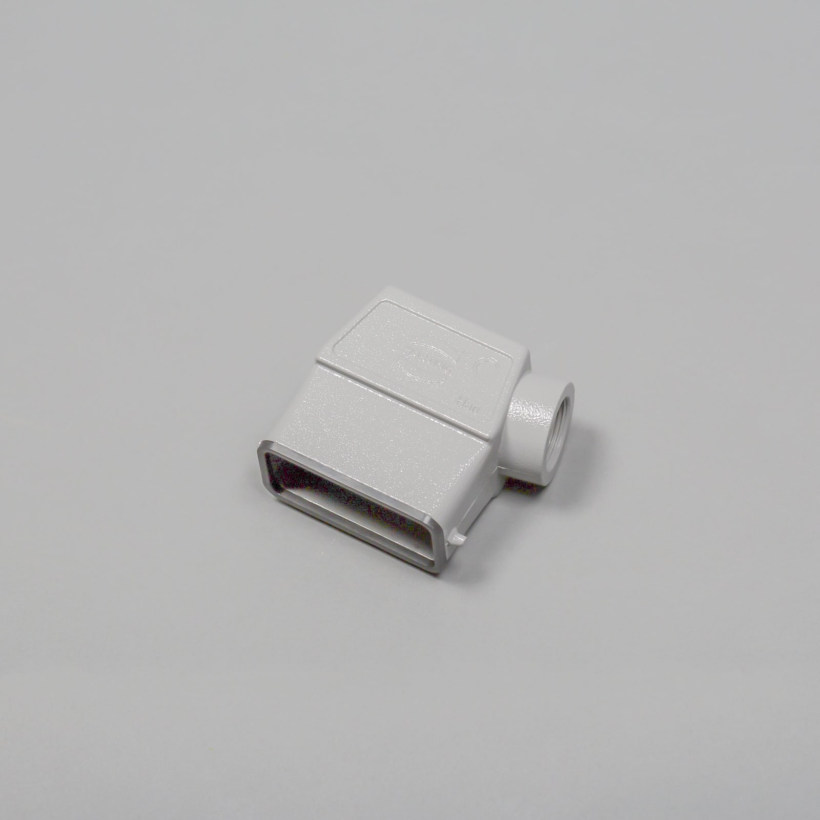 Berson Connector Housing for Female (HUN) Lead, Control Cabinet Side